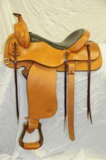 new-courts-deluxe-trail-saddle-1392929486-jpg
